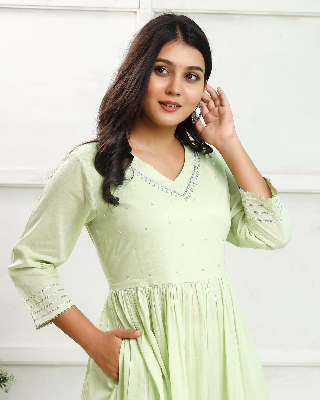 Women Hand Embroidered Cotton kurta set