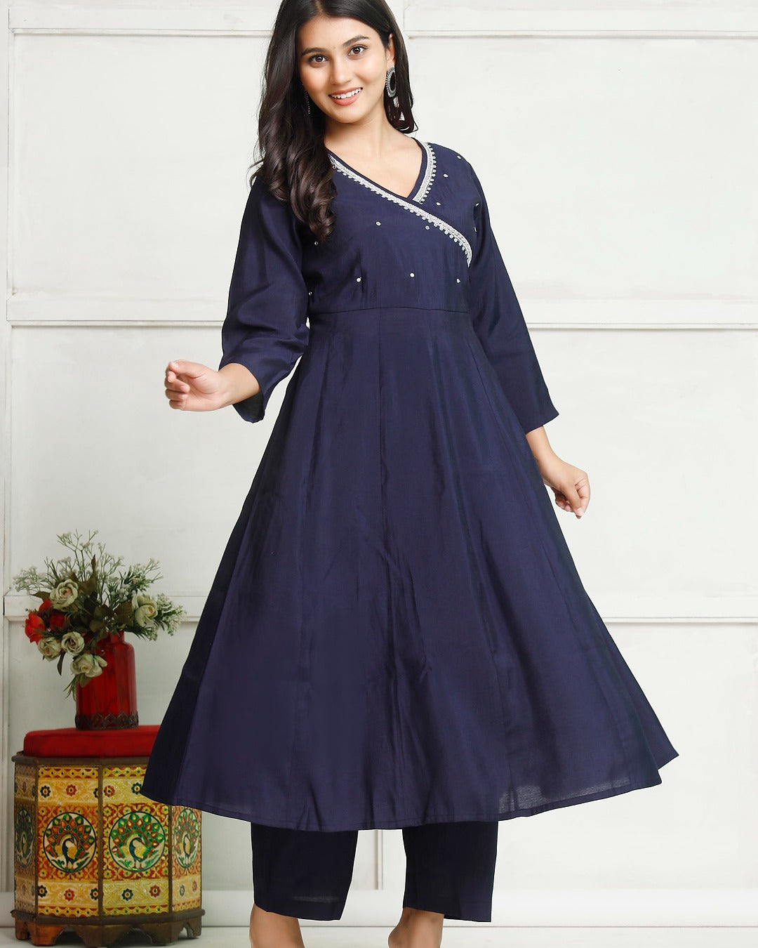 Women Hand Embroidered Cotton kurta set